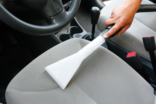 foto prodotti per pulizia interni auto automobile