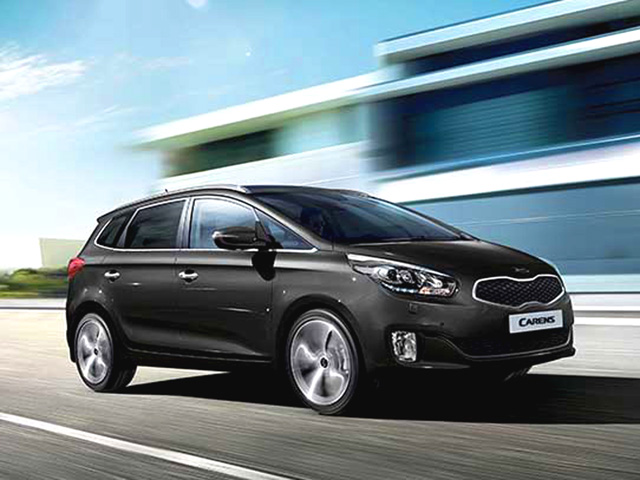 immagine automobile kia carens